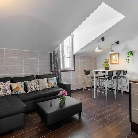 Holiday home Samperez Piscina Jardin 5 12 Personas Las Palmas de Gran Canaria