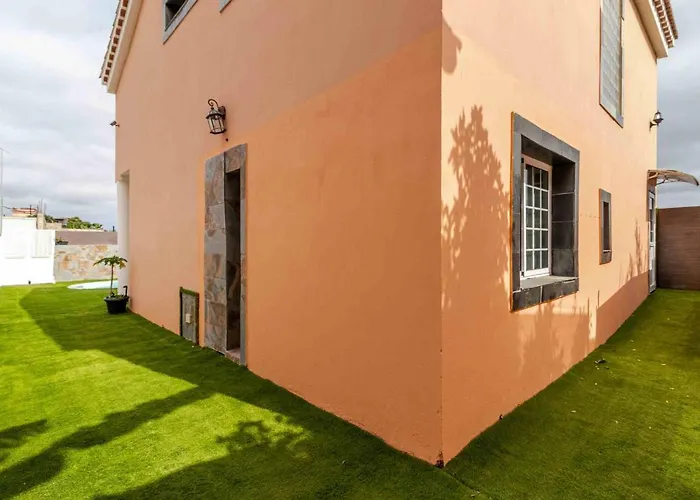 Samperez Piscina Jardin 5 12 Personas * Las Palmas de Gran Canaria